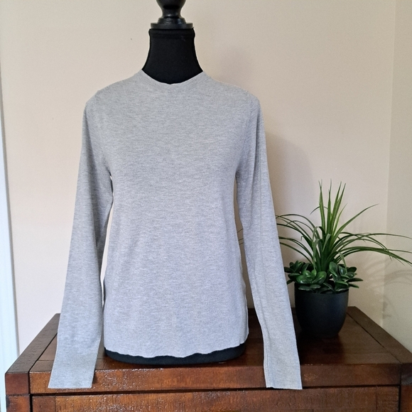 NWT Twik Grey Sweater Crewneck Long Sleeved Size Medium Knit Top Lightweight - Picture 12 of 12